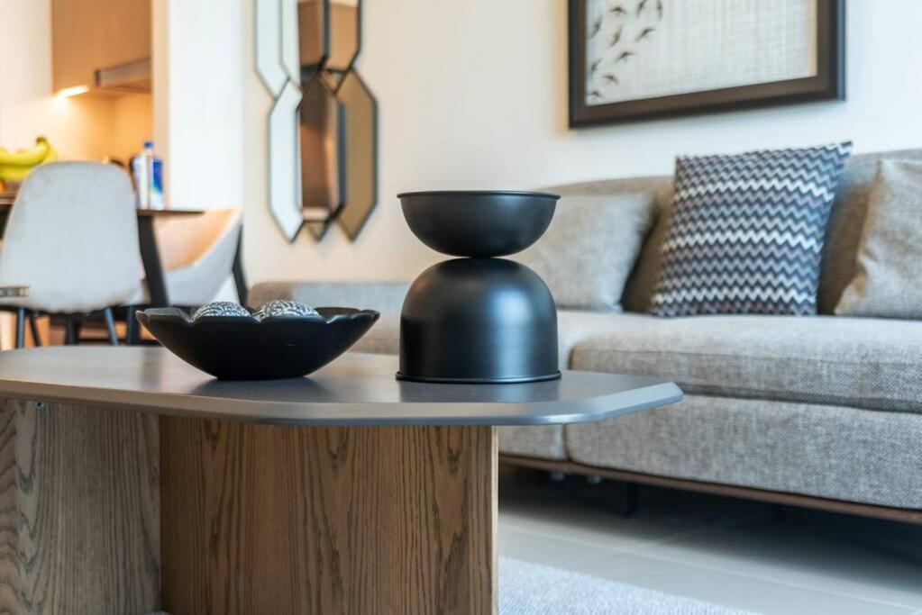 First Class 2br In The Heart Of Downtown * Dubai