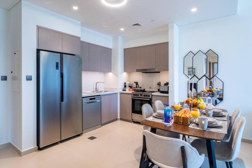 First Class 2br In The Heart Of Downtown Apartment *