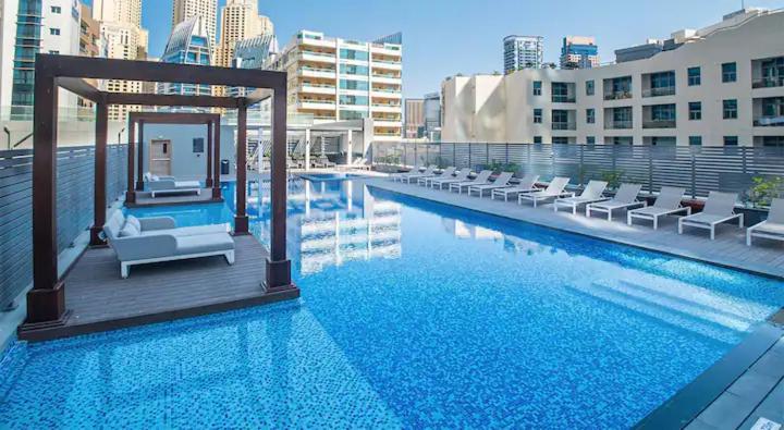 Naseem - One Tower Apartment *