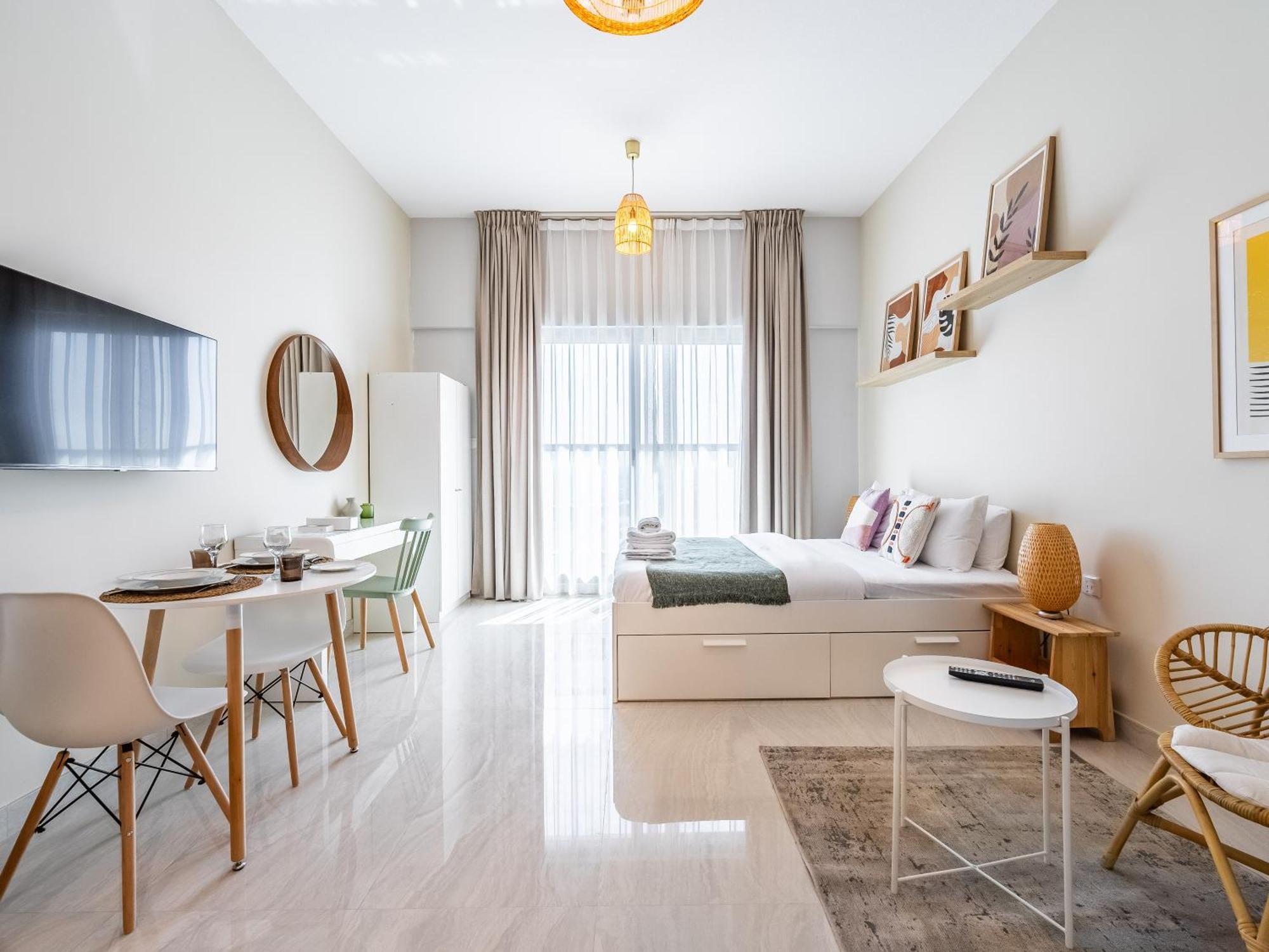 Apartment Charming Escape With Unobstructed View *