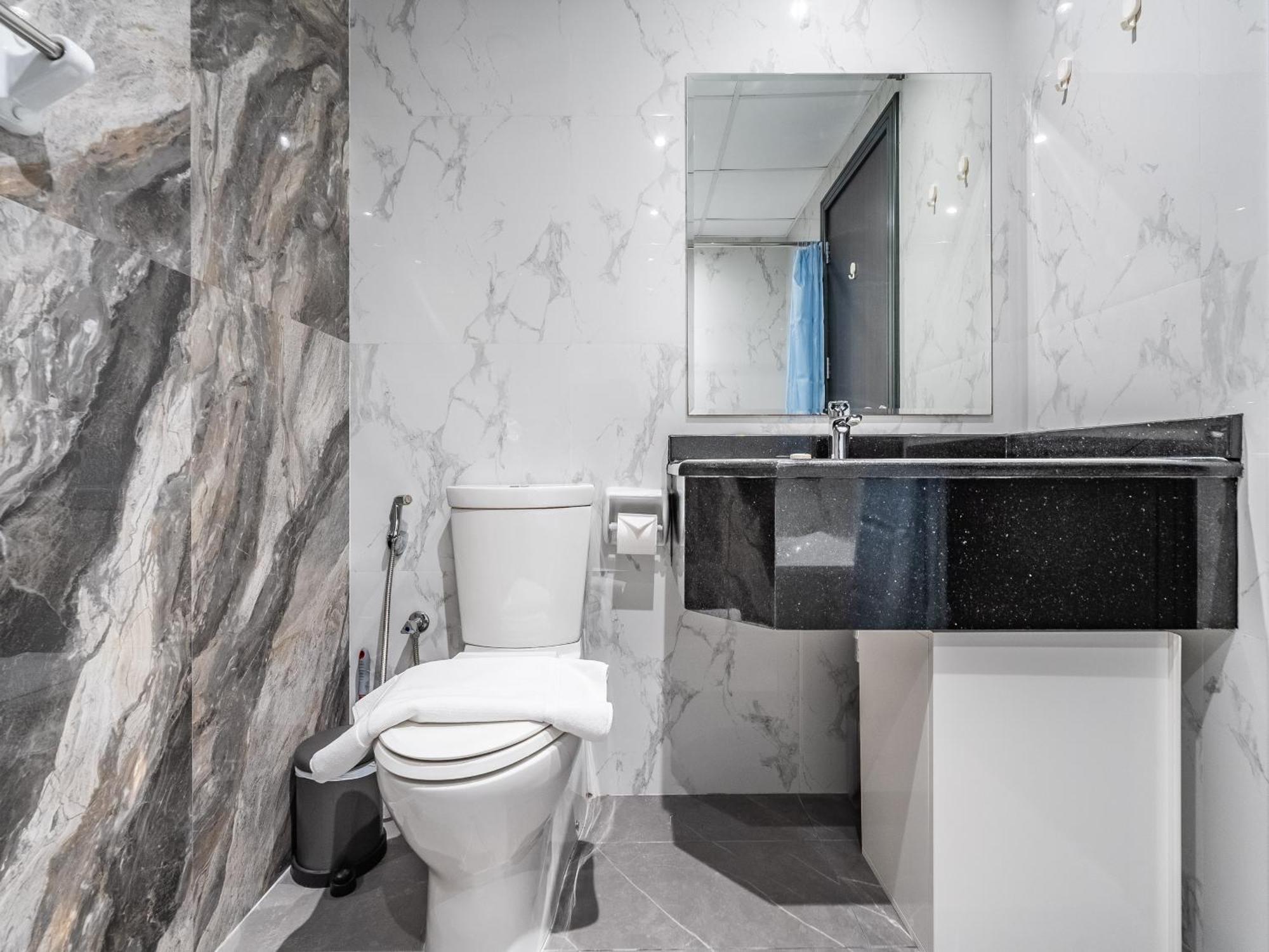 Apartment Charming Escape With Unobstructed View