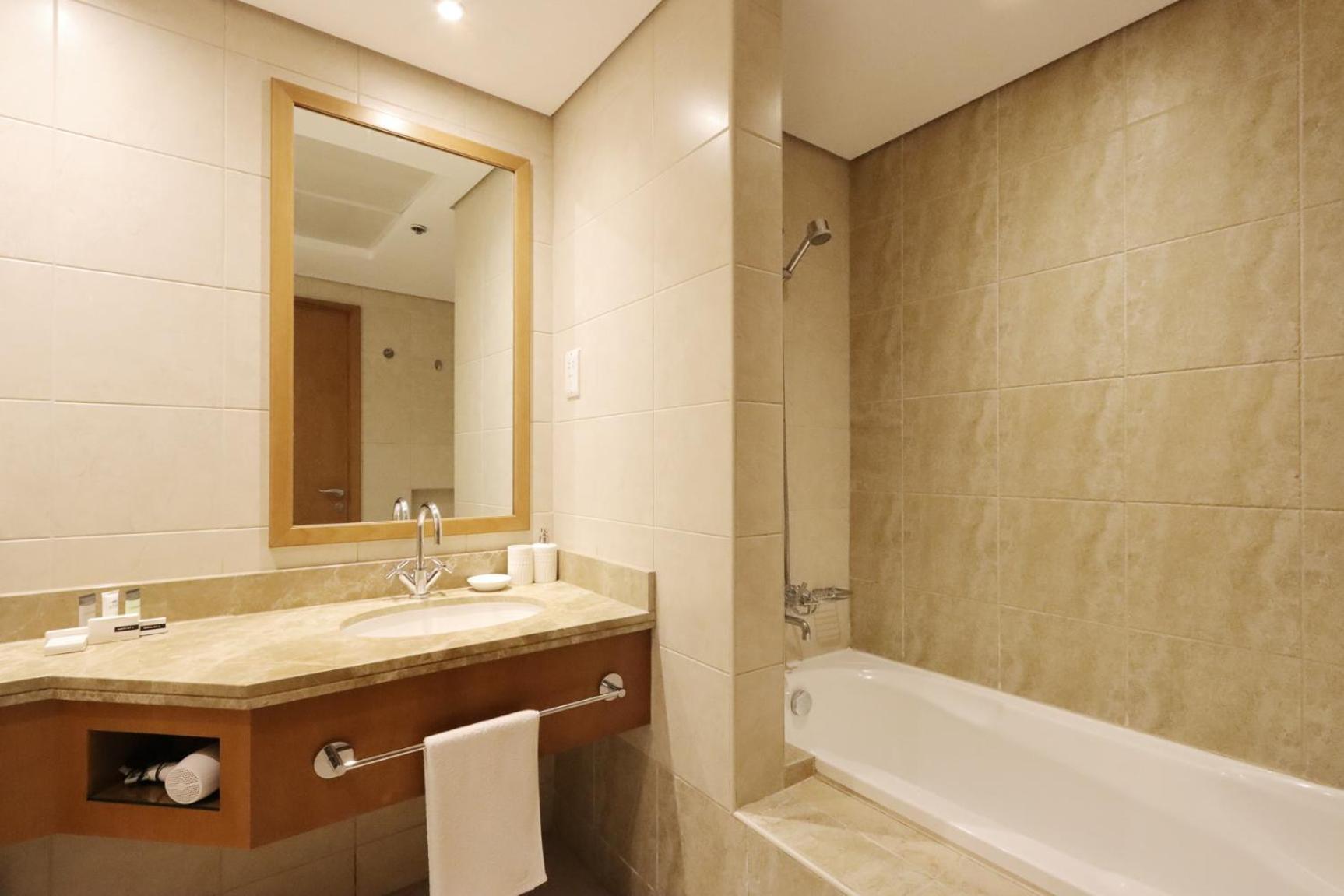 Apartment Heart Of Jbr - Al Fattan Marine Tower 3 Bedroom En-suite Maid With Sea View