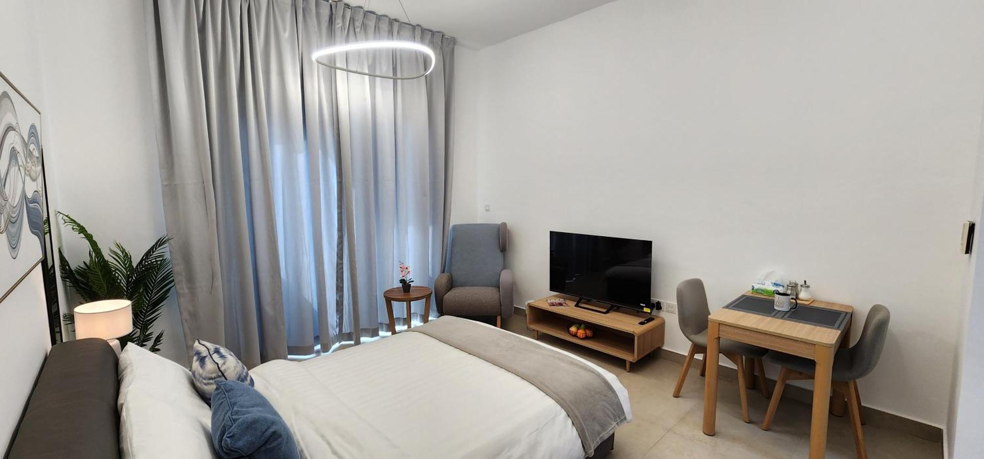 Shaista Azizi - Al Furjan By Golden Casa Apartment *