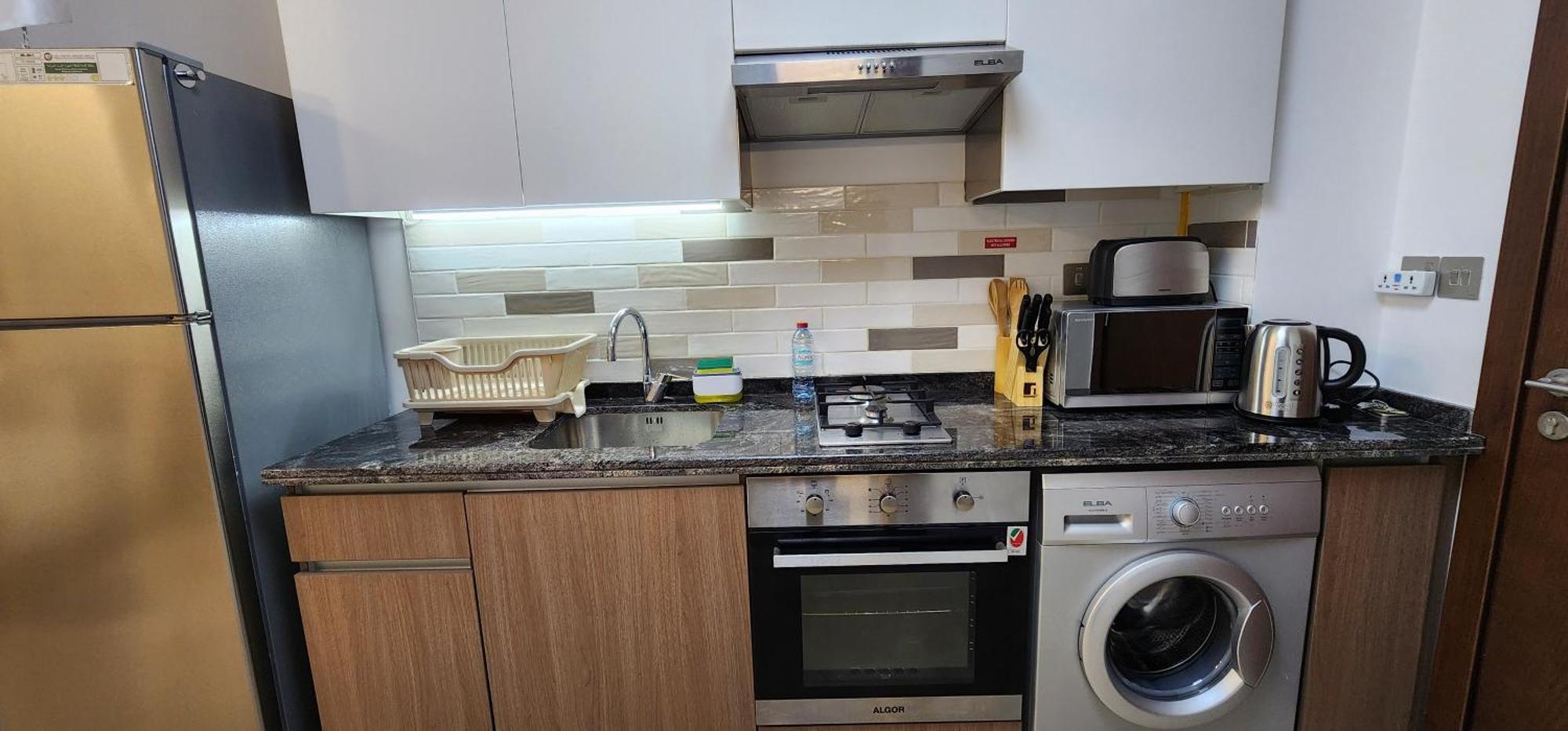 Shaista Azizi - Al Furjan By Golden Casa Apartment