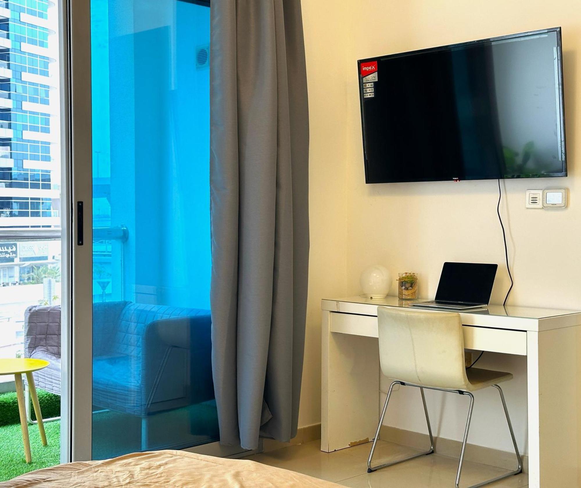 Wow W/ Balcony And Canal View In Marina Apartment