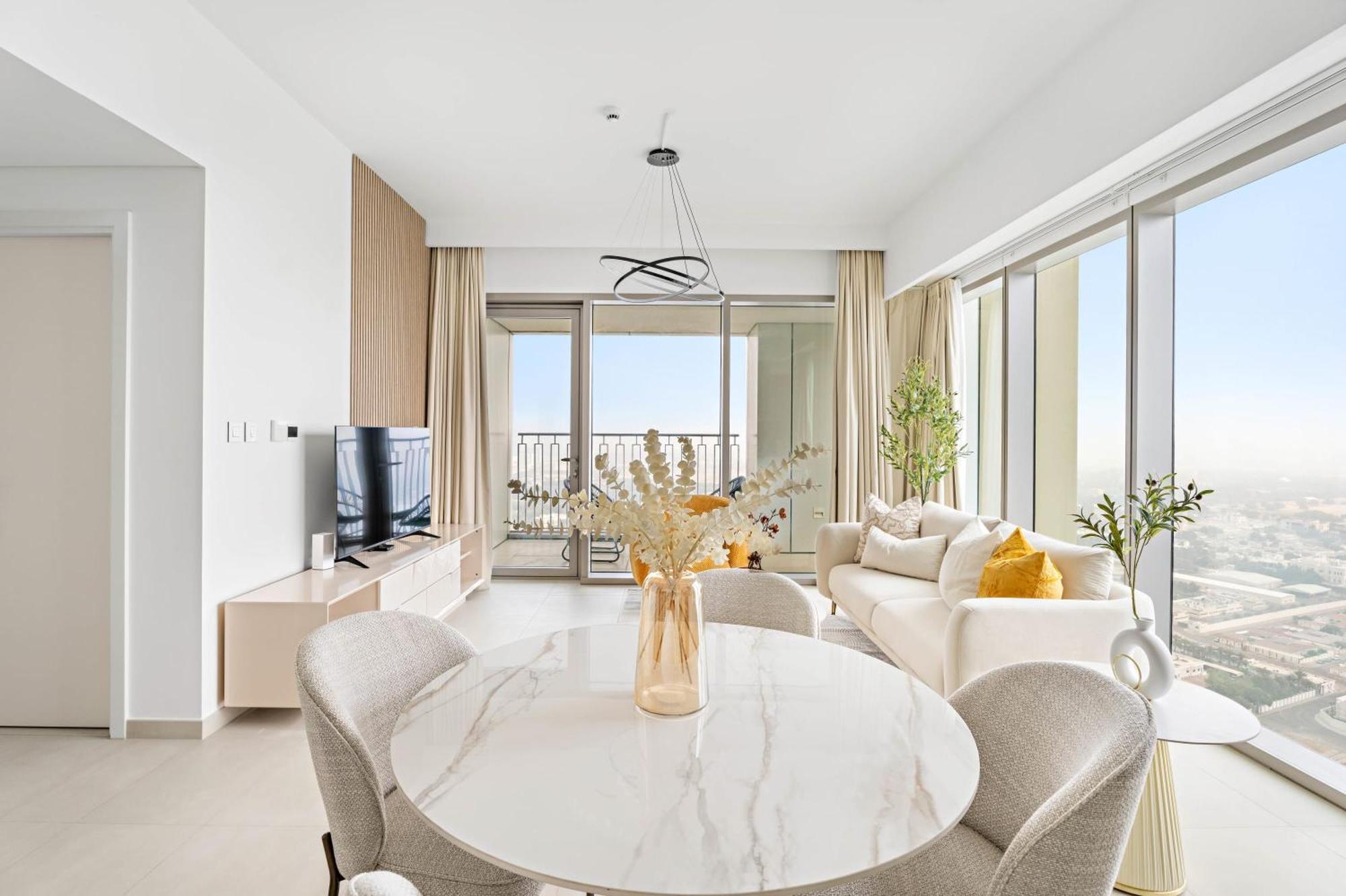 Silkhaus Elite 2bdr With View With Pool & Gym * Dubai