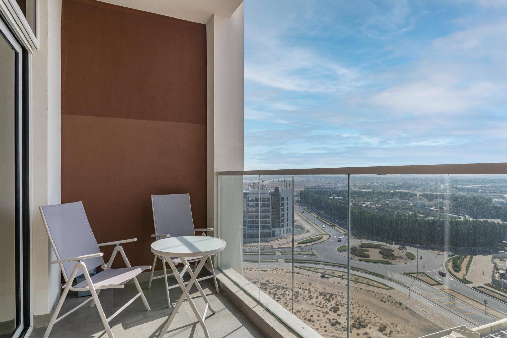 Exceptional Amenities - In Jewelz By Danube - Allsopp&allsopp *