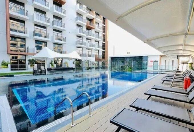 Desent And Lavish Apartment Dubai