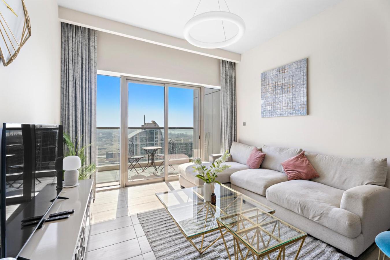 Stonetree - Stylish 1 Bedroom In Amazing Jlt Community Apartment Dubai