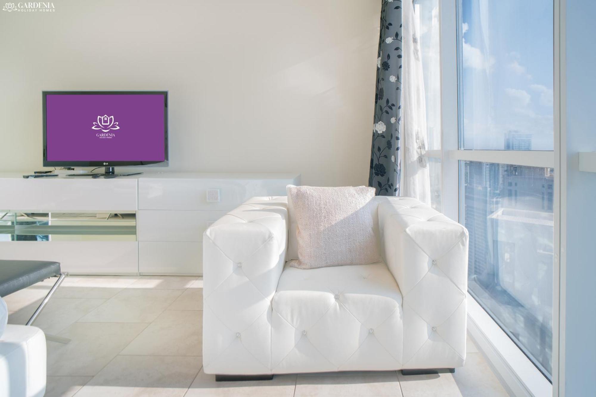 Apartment Gardenia Al Fattan Marine Suites: Beachfront Luxury With Sea Views