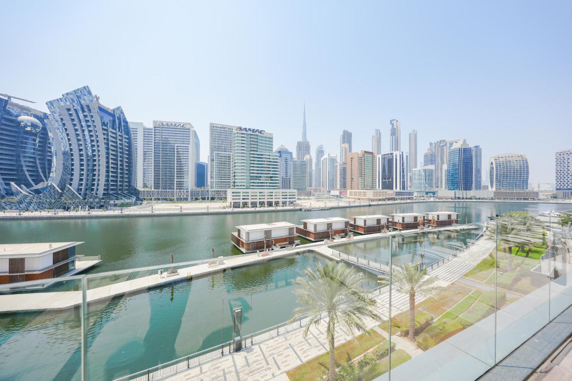 Chic Retreat In Business Bay Apartment Dubai