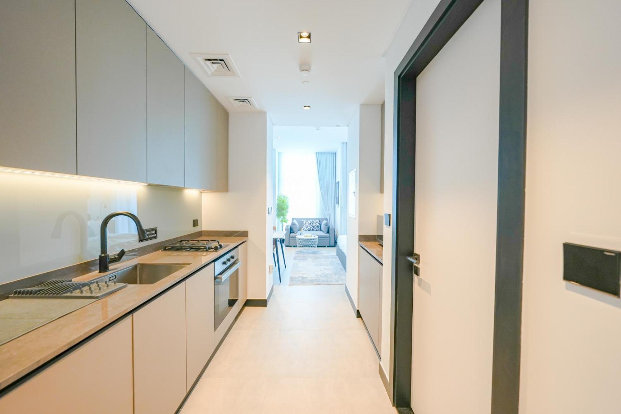 Chic Retreat In Business Bay