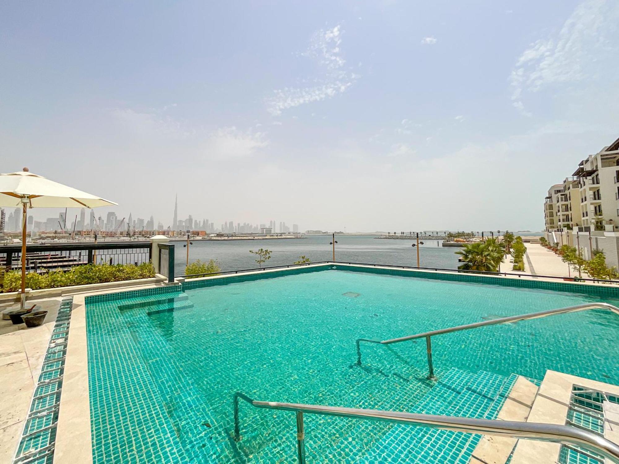 Higuests - Spacious 1br 3mins Walk To The * Dubai