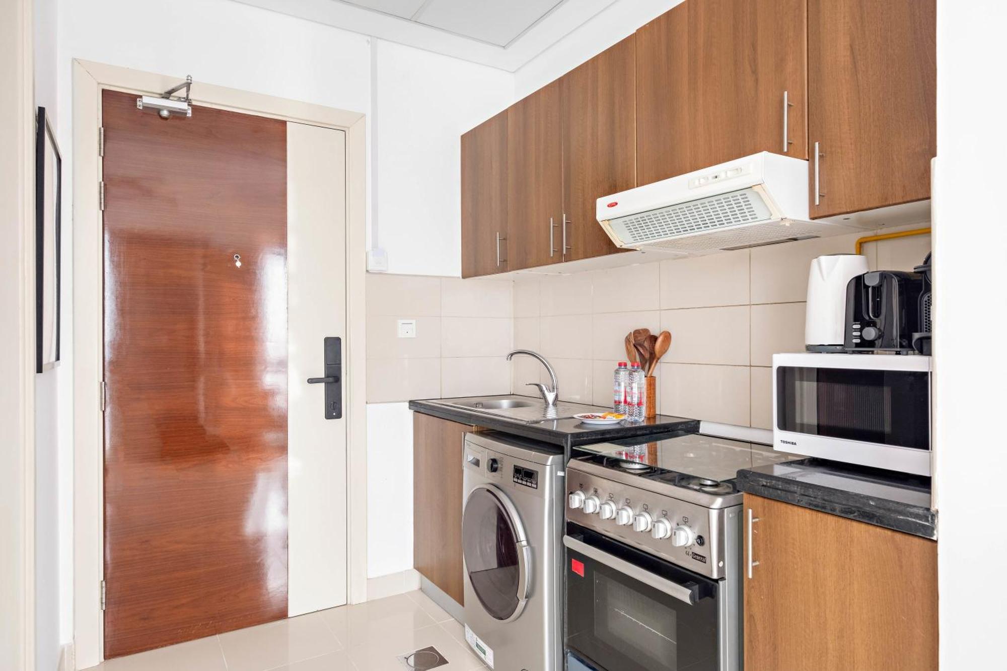 Silkhaus Luxury In Residential Neighborhood Apartment *