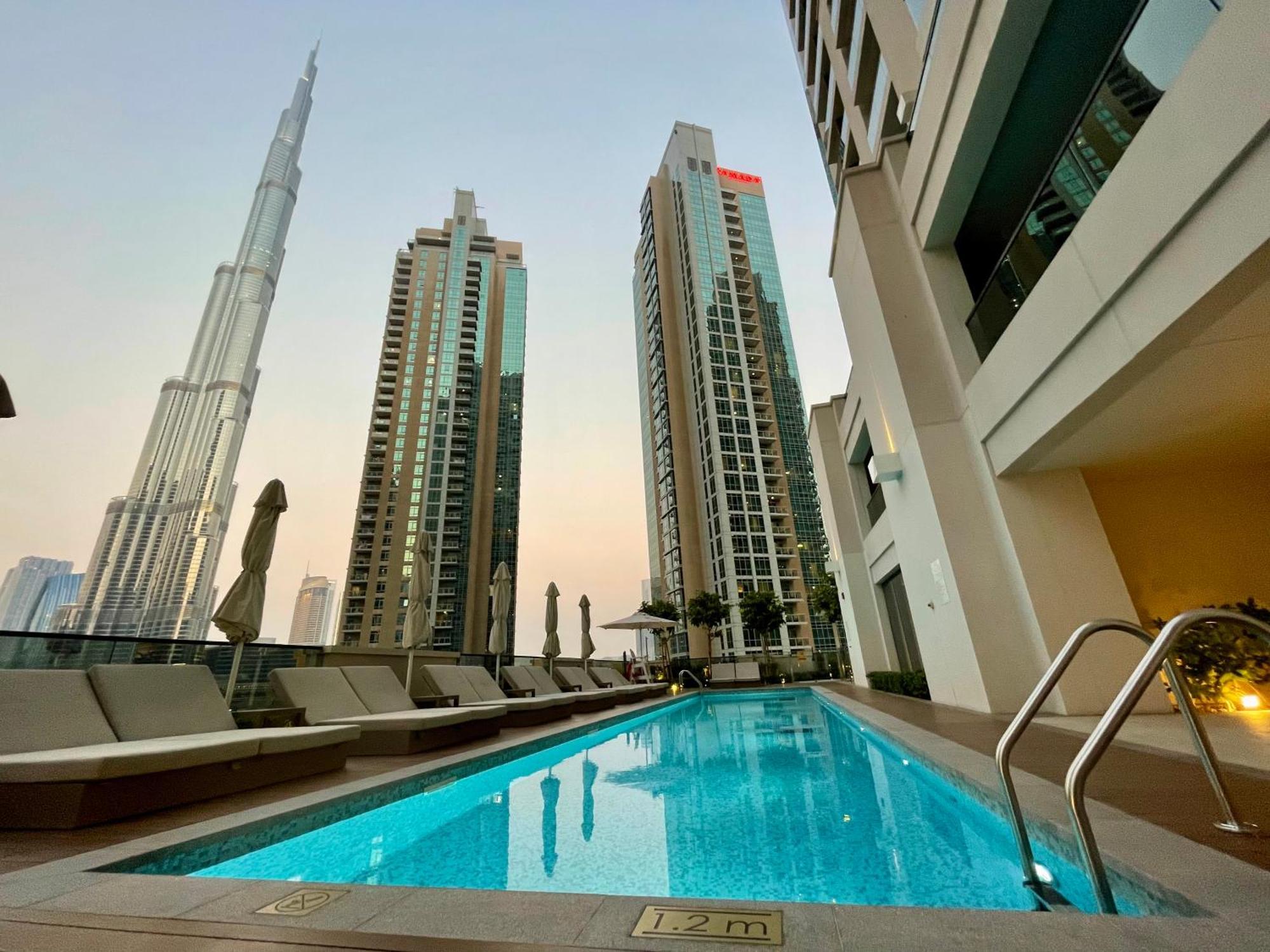 Apartment Chic Lux 2br I High Floor L By Burj Khalifa & Mall I Pool L Gym *