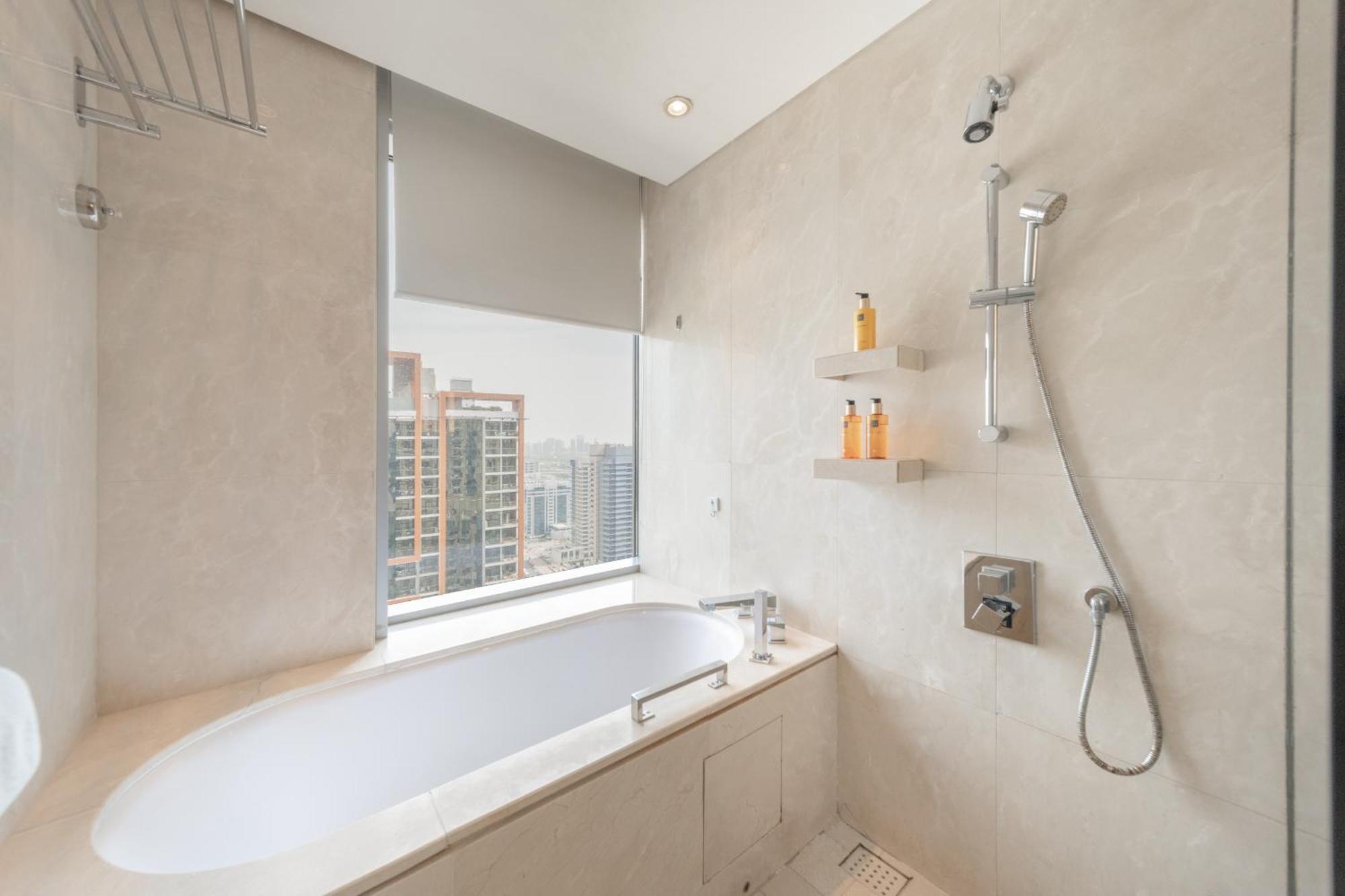Eden's Homes & - Jw Marriott Marina Residences