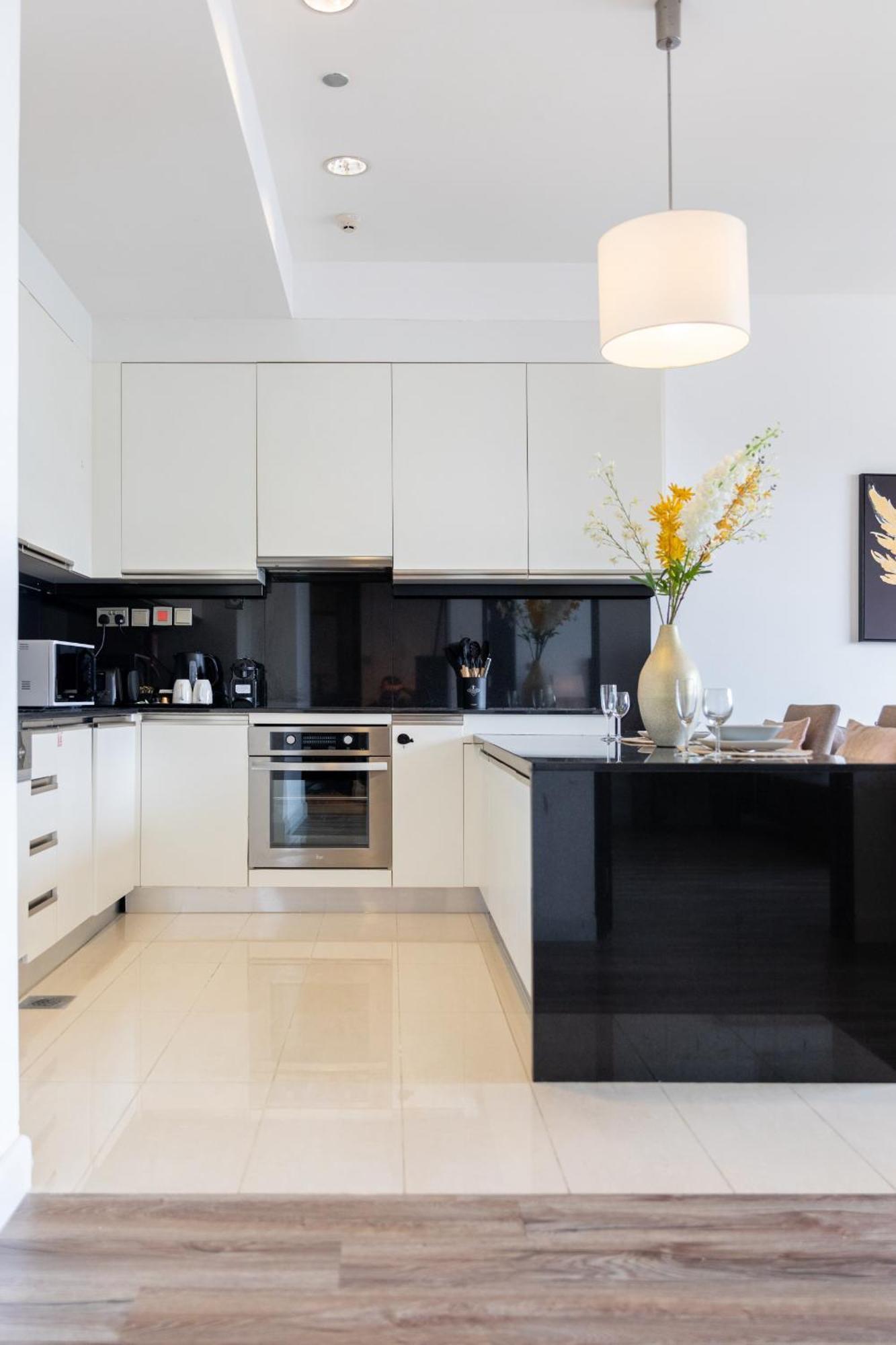 Eden's Homes & - Jw Marriott Marina Residences