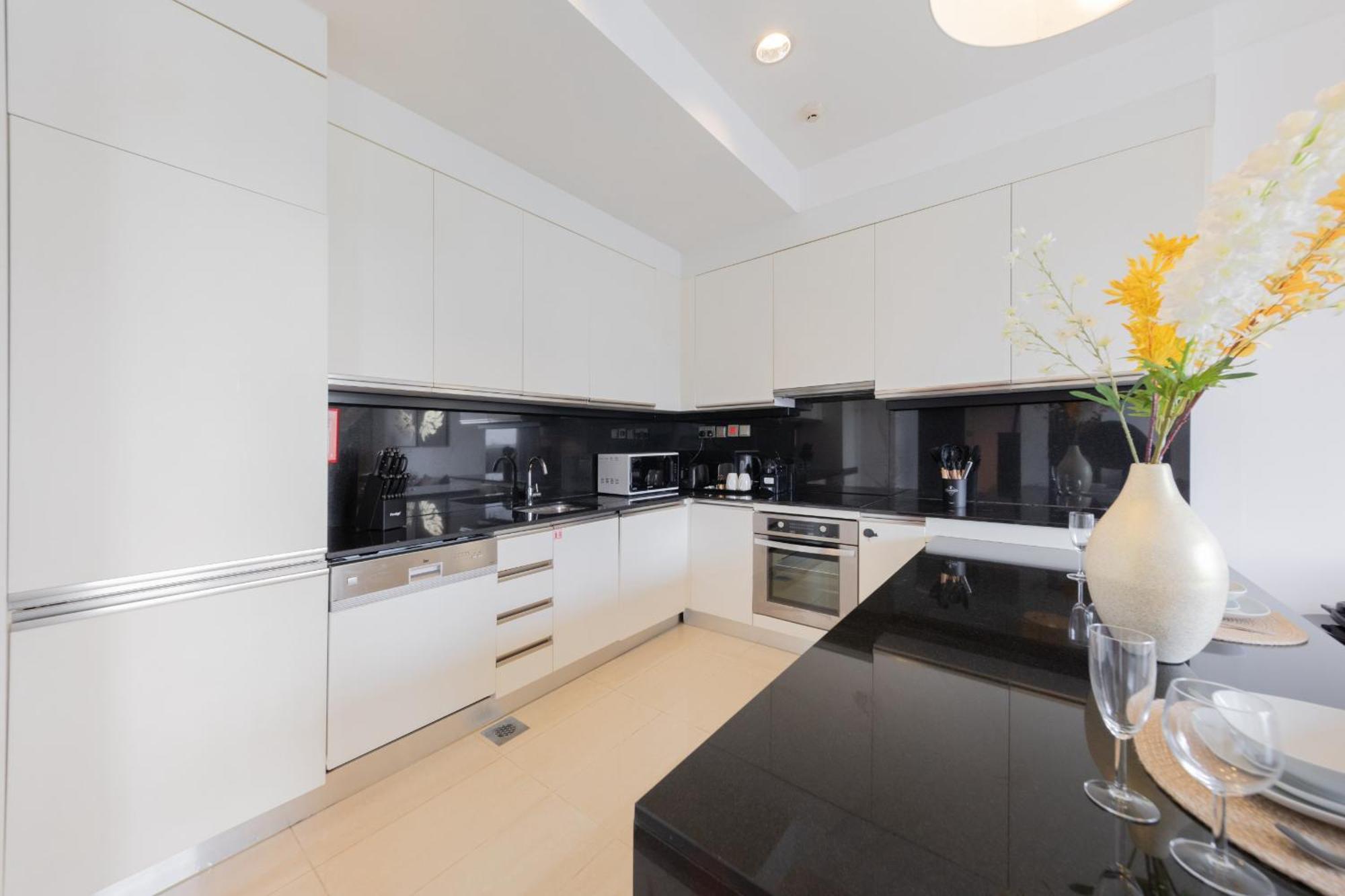 Eden's Homes & - Jw Marriott Marina Residences Apartment *