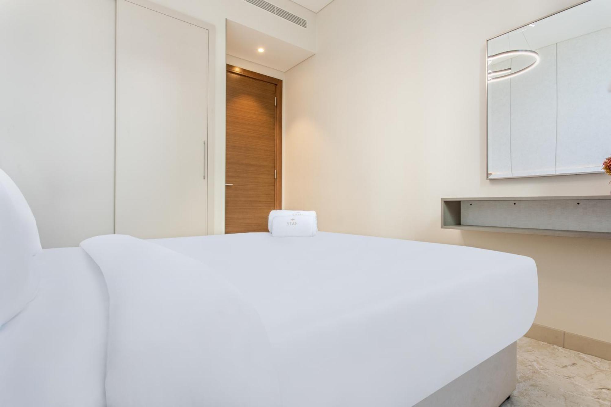 Apartment By Latinem Luxury 1br Cvr A2504 Near Burj Khalifa Dubai
