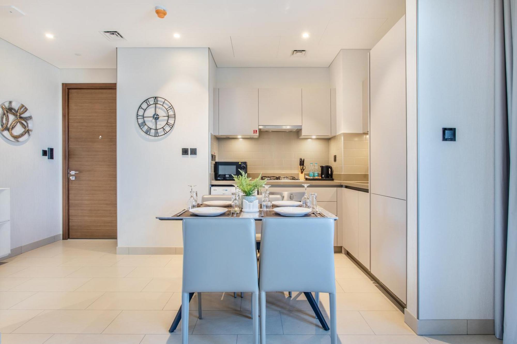 By Latinem Luxury 1br Cvr A2504 Near Burj Khalifa