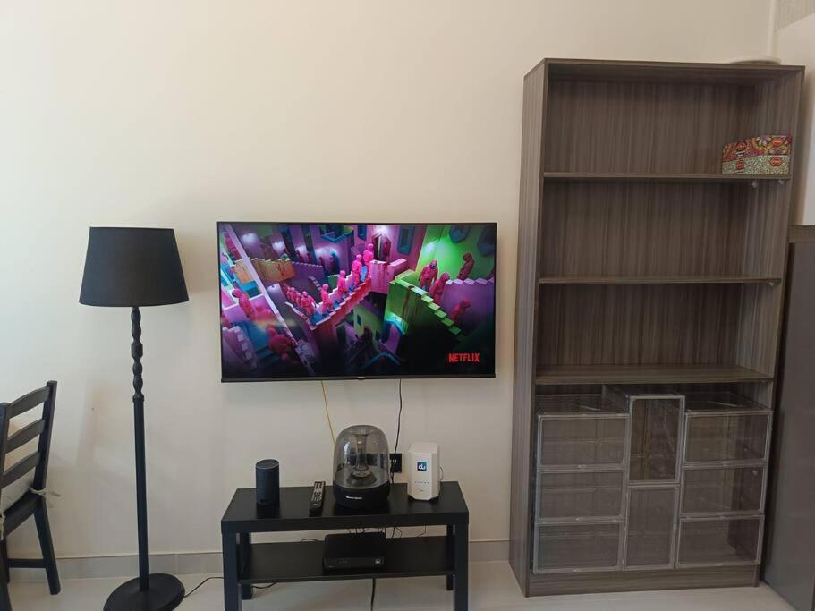 Apartment Desent And Lavish