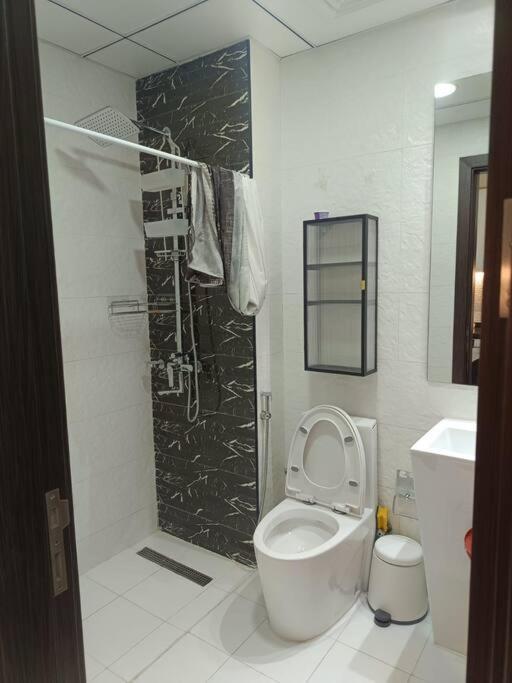 Desent And Lavish Apartment *