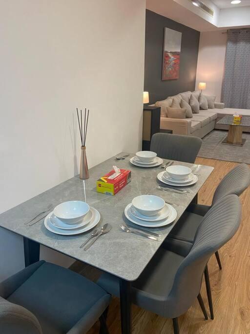 Elite Luxury - Spacious Entire In Princess Tower Marina Apartment