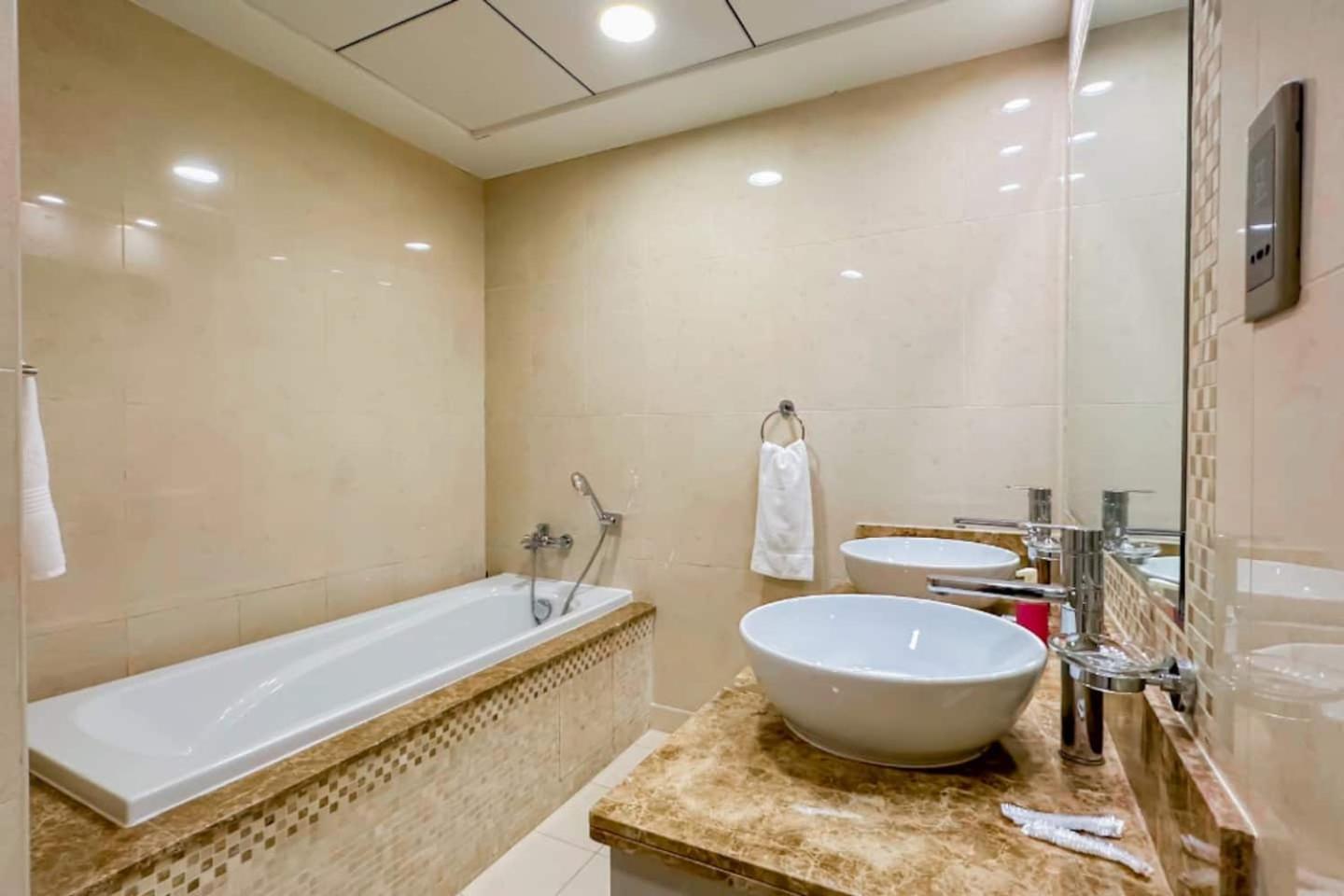 Apartment Summer Offer Private Beach And Pool Dubai
