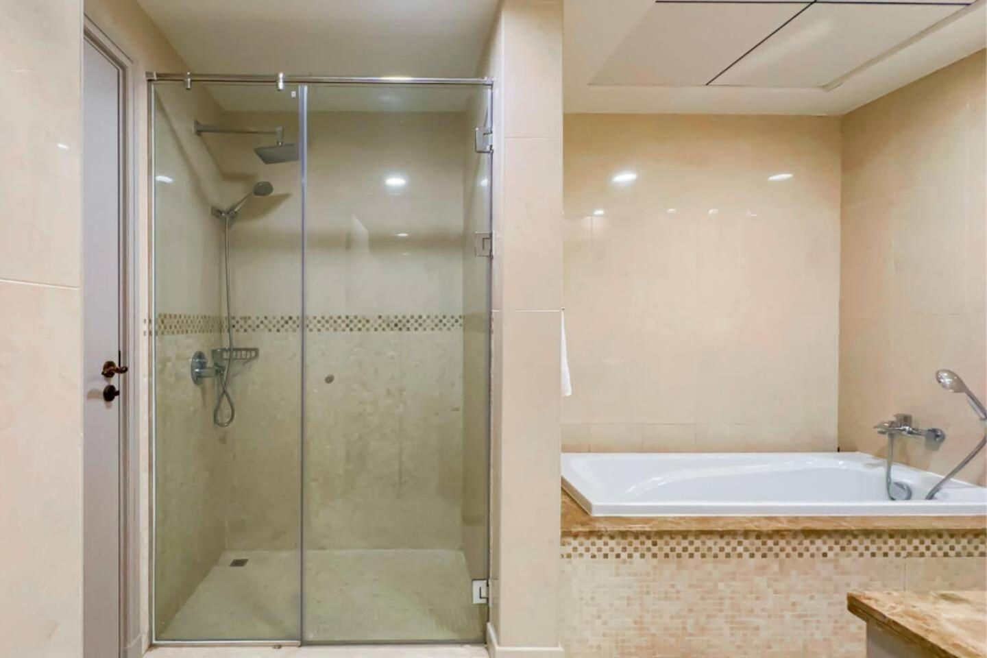 Summer Offer Private Beach And Pool Apartment Dubai