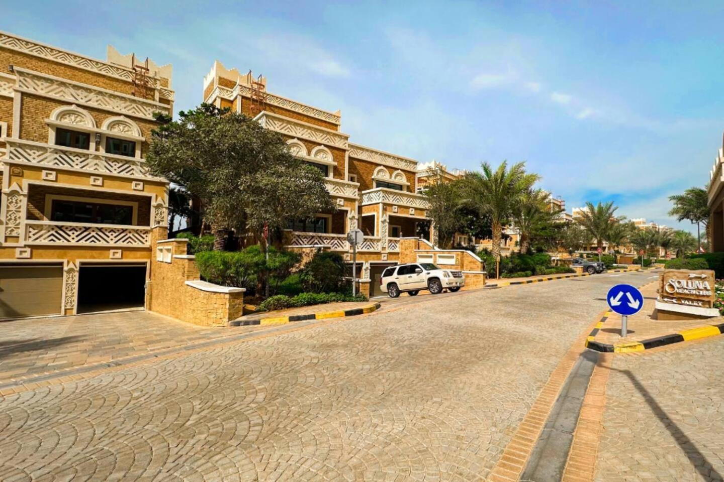 Summer Offer Private Beach And Pool Dubai