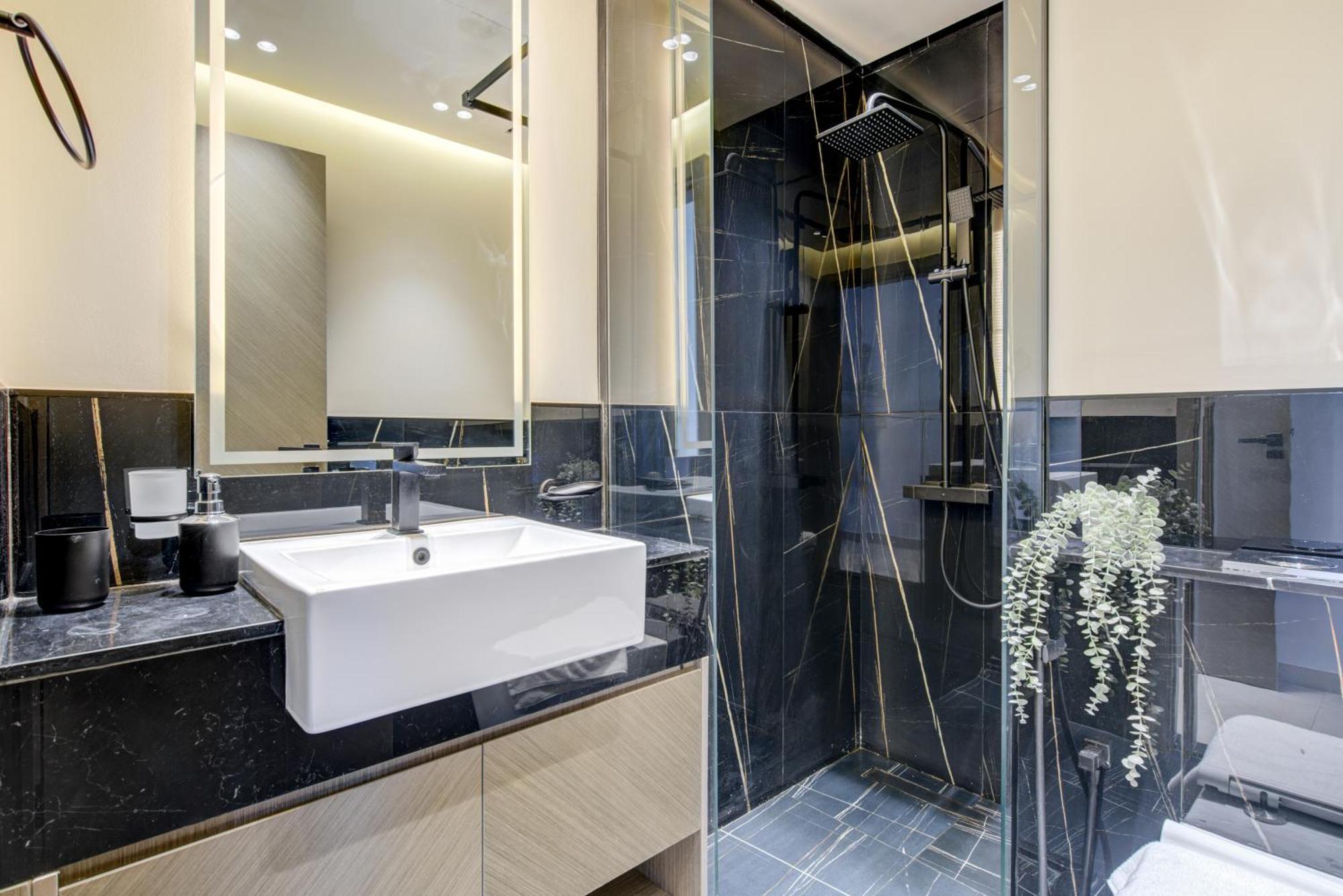 Apartment Trophy Serene 2bdr Business Bay W Plunge Pool In Balcony