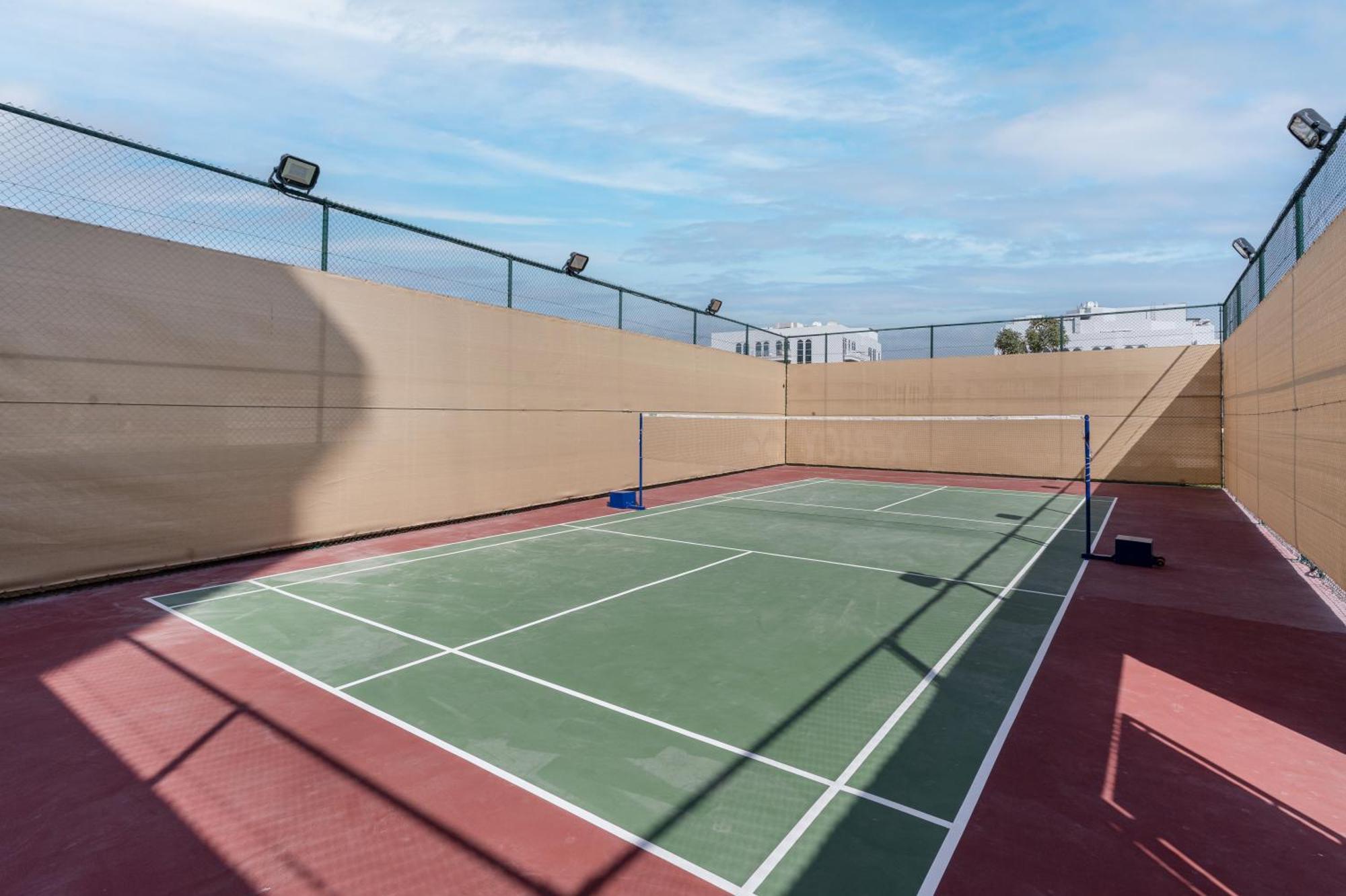 Exceptional Amenities - In Jewelz By Danube - Allsopp&allsopp *