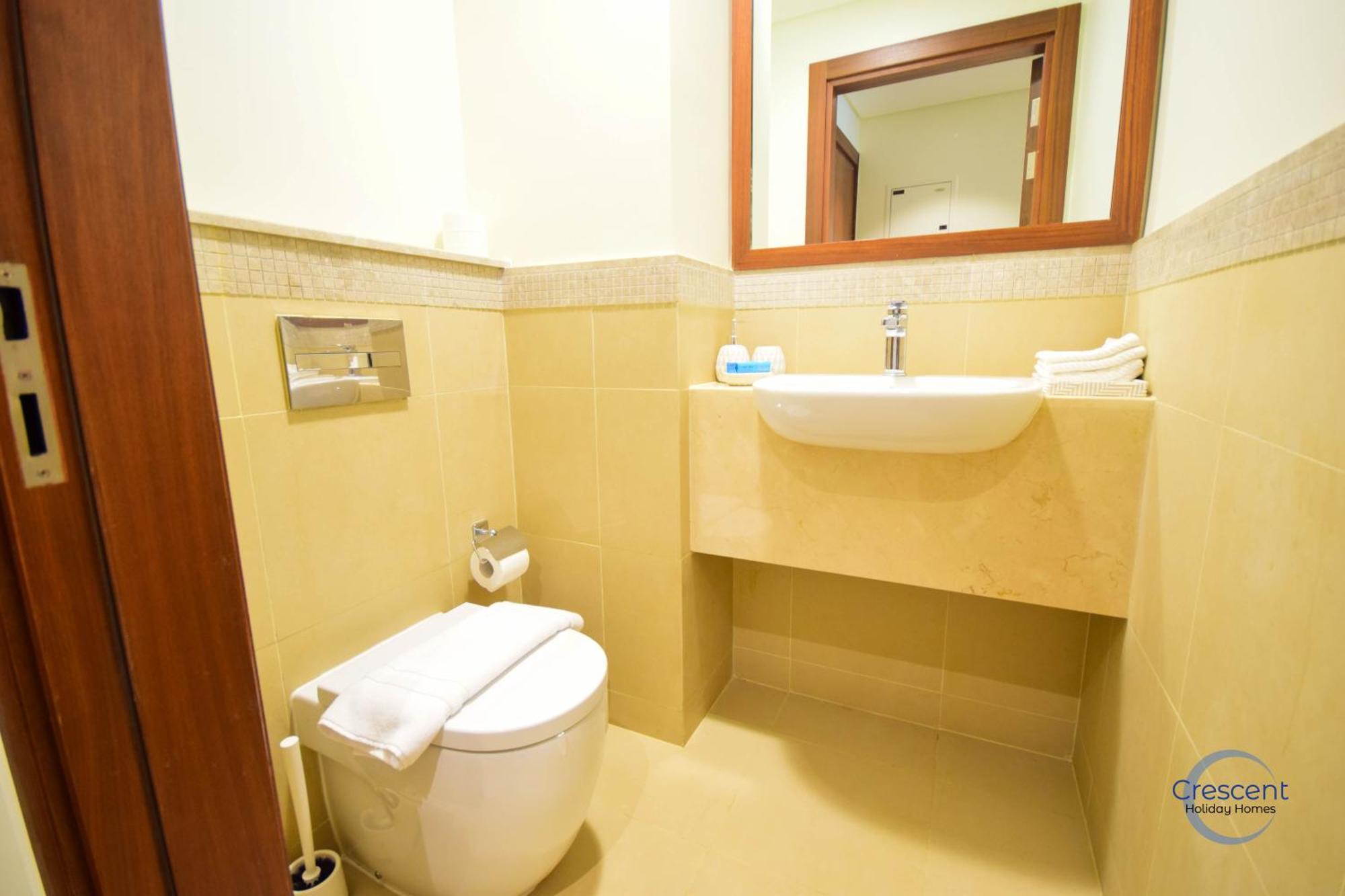 Burj Vista Burj Khalifa Metro & Mall Access Holiday home *