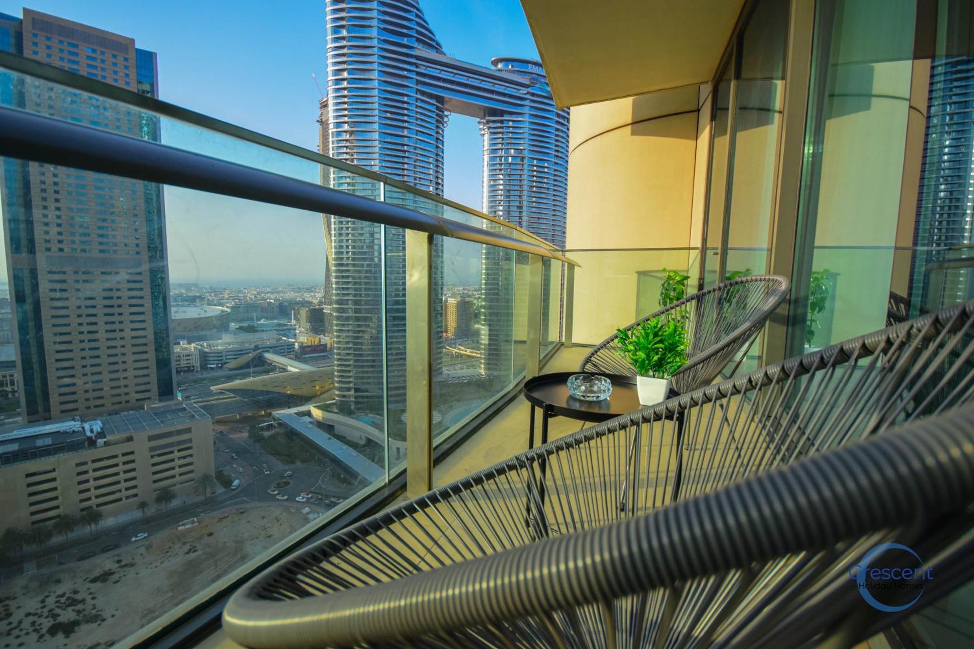 Burj Vista Burj Khalifa Metro & Mall Access Holiday home *