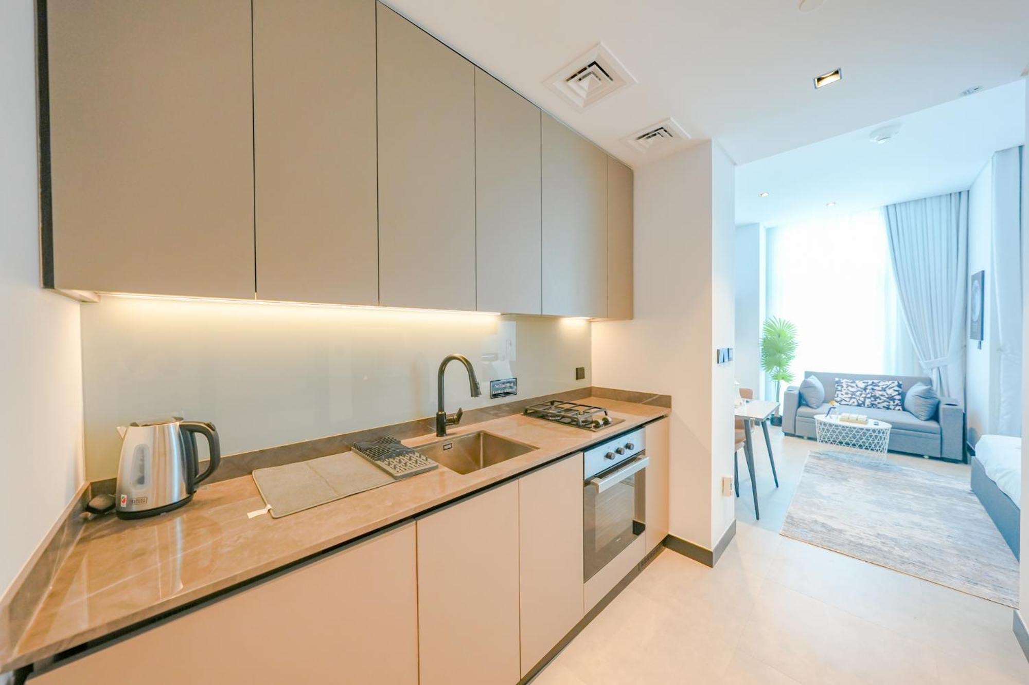 Chic Retreat In Business Bay
