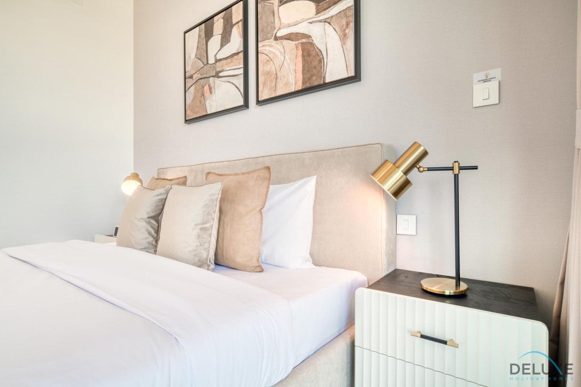 Exquisite 1br At Downtown Views Ii Tower 2 Downtown By Deluxe Homes Apartment Dubai