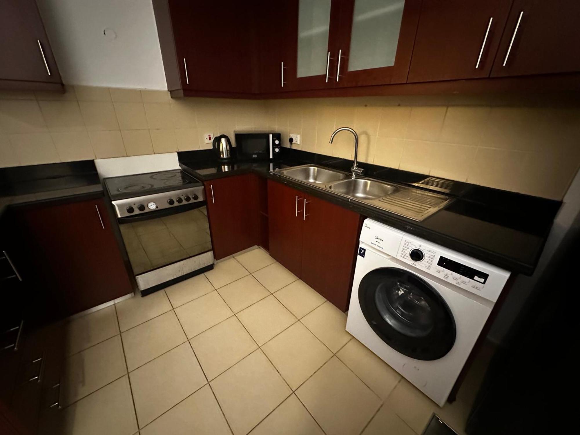 Haidy Homes 2br Jbr *