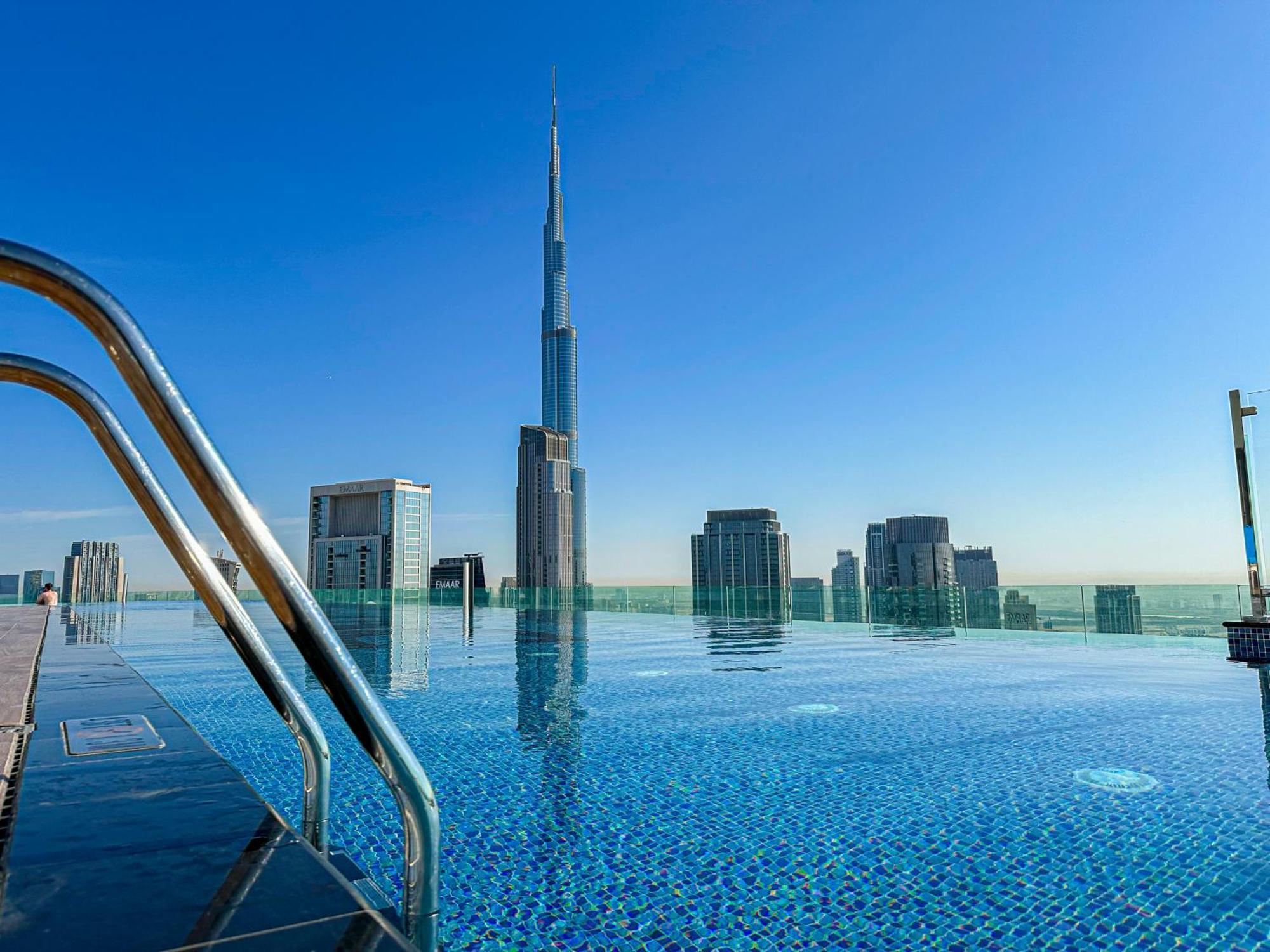 Super High Infinity Pool And Amazing Burj Khalifa View 3 Bedroom In Paramount Midtown * Dubai