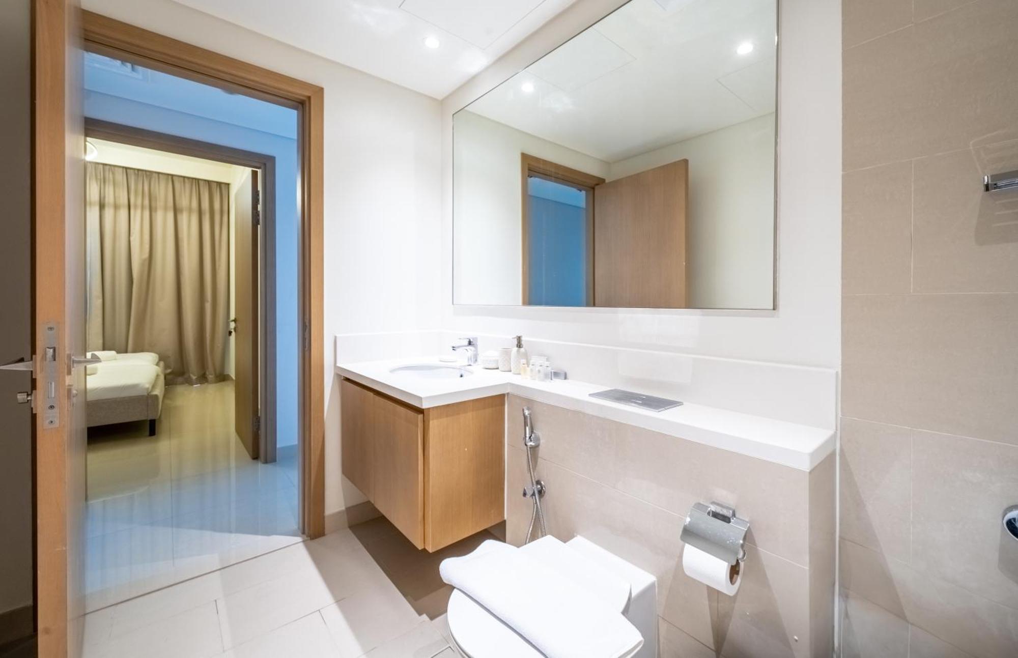 2br In Harbour Views Apartment Dubai