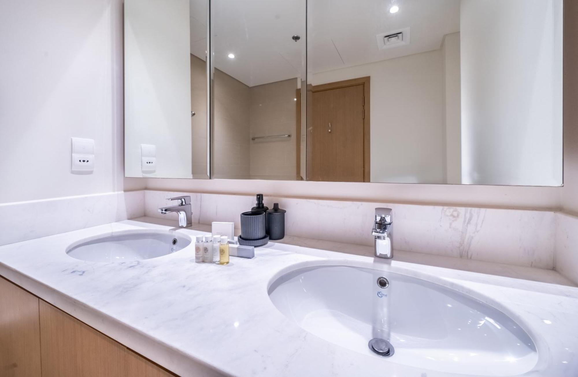 2br In Harbour Views Dubai
