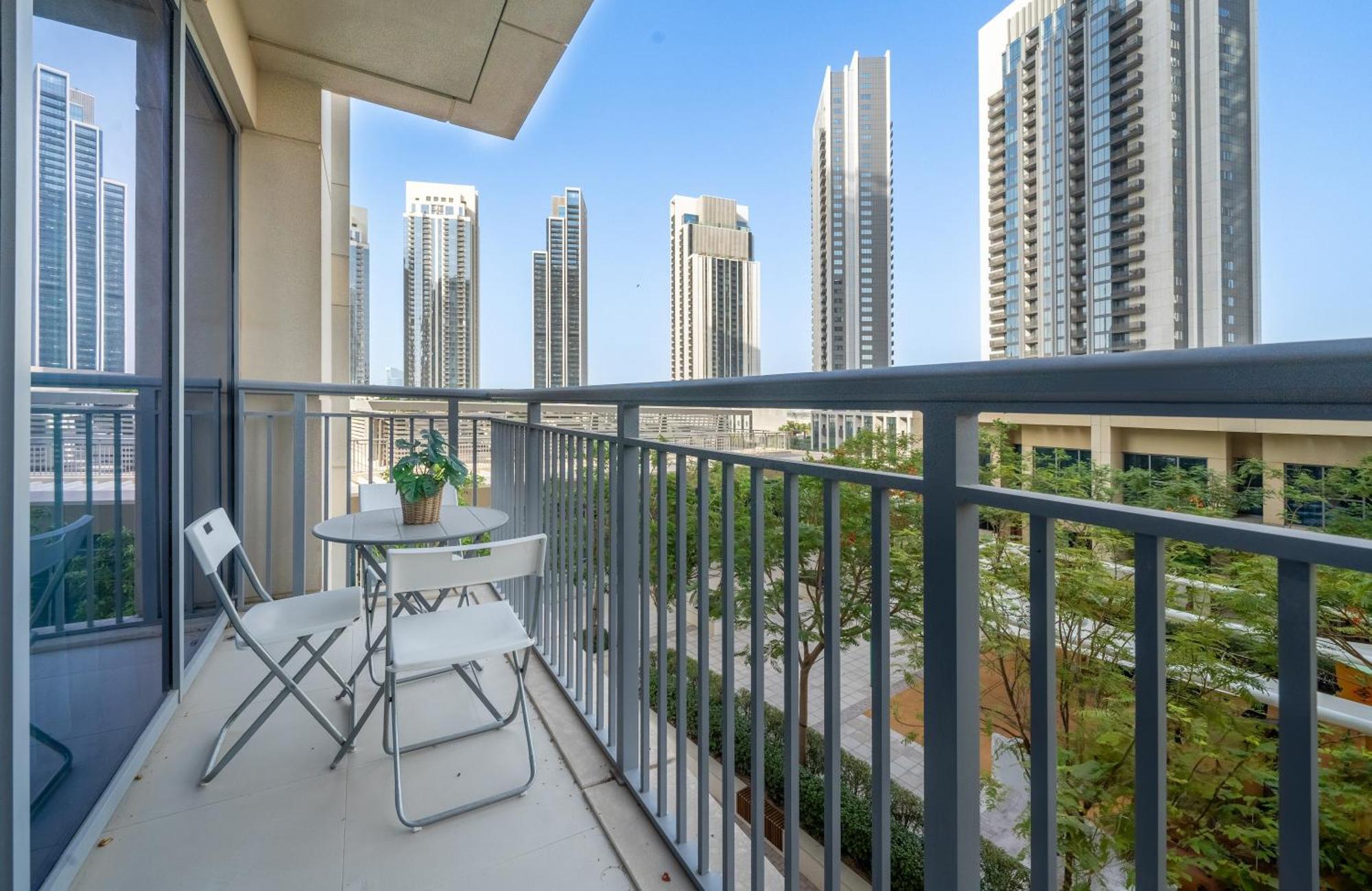 2br In Harbour Views Apartment