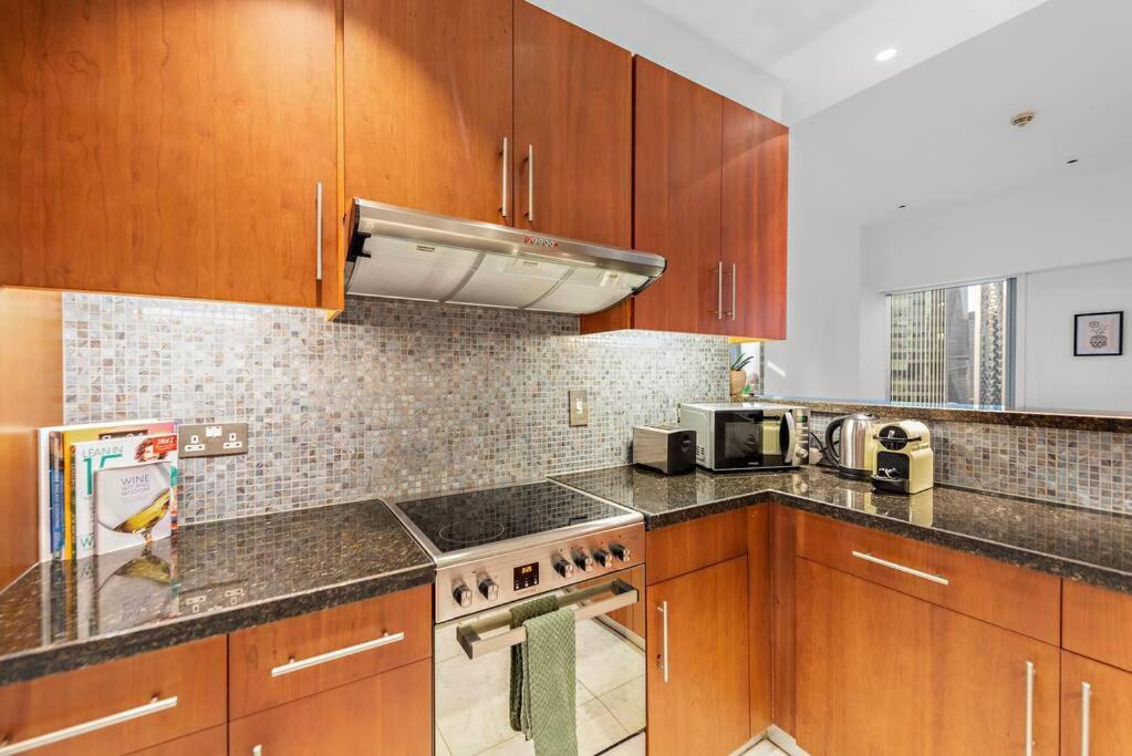 First Class 2br Newly Designed In Difc Dubai