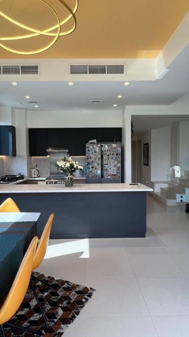Dayf-nad Stunning 5 Bedroom In Hills *