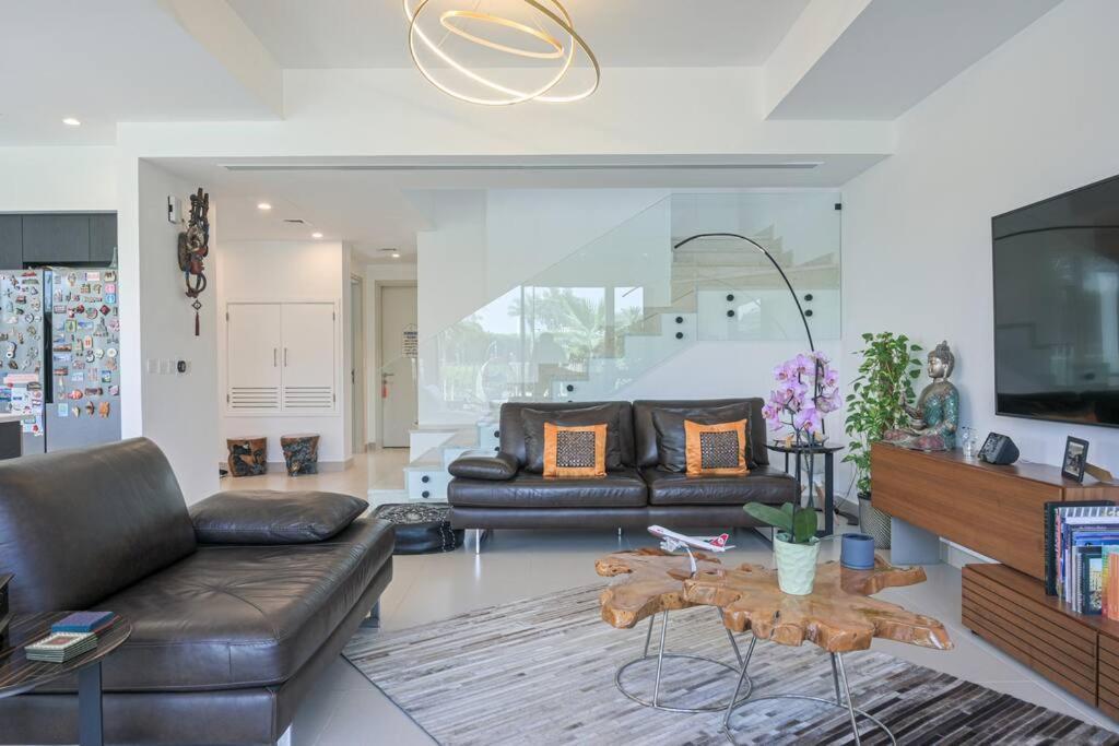 Dayf-nad Stunning 5 Bedroom In Hills Dubai