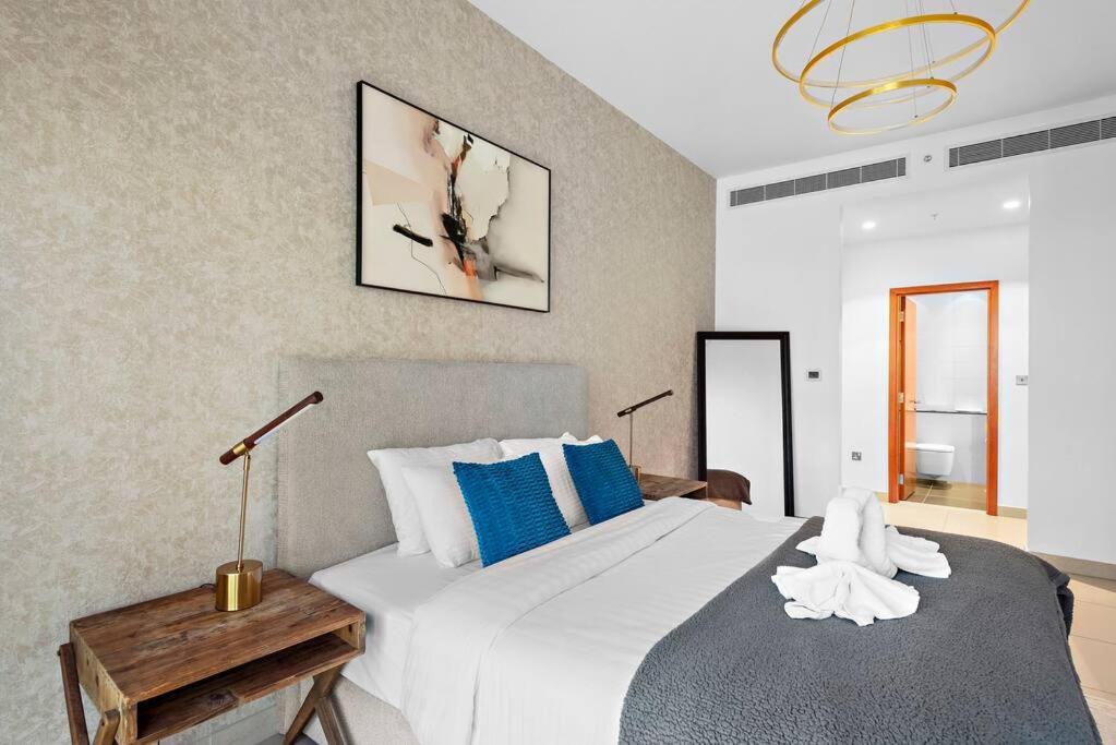 First Class 2br Newly Designed In Difc Apartment