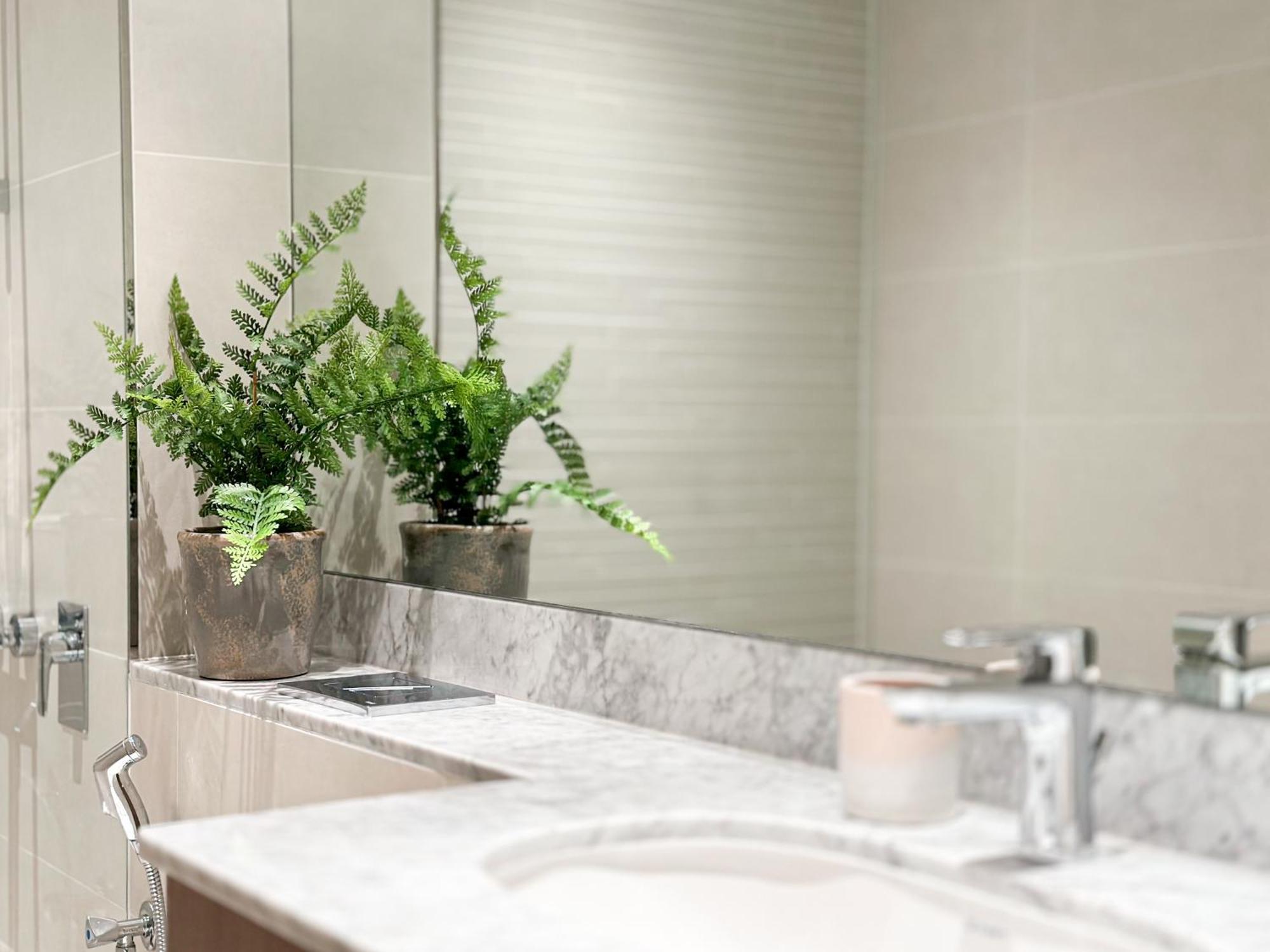 Higuests - Luxurious Boho 2br In La