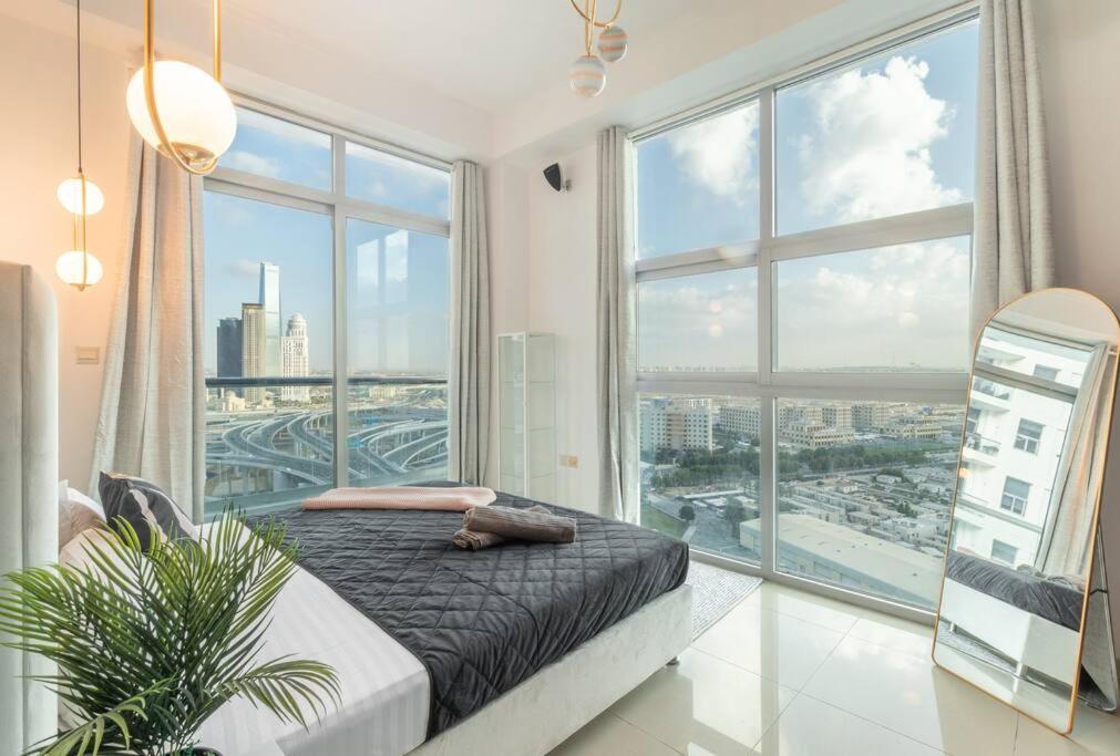 Luxe 3br In Marina Near Beach,metro,tram,24*7 Cafe *