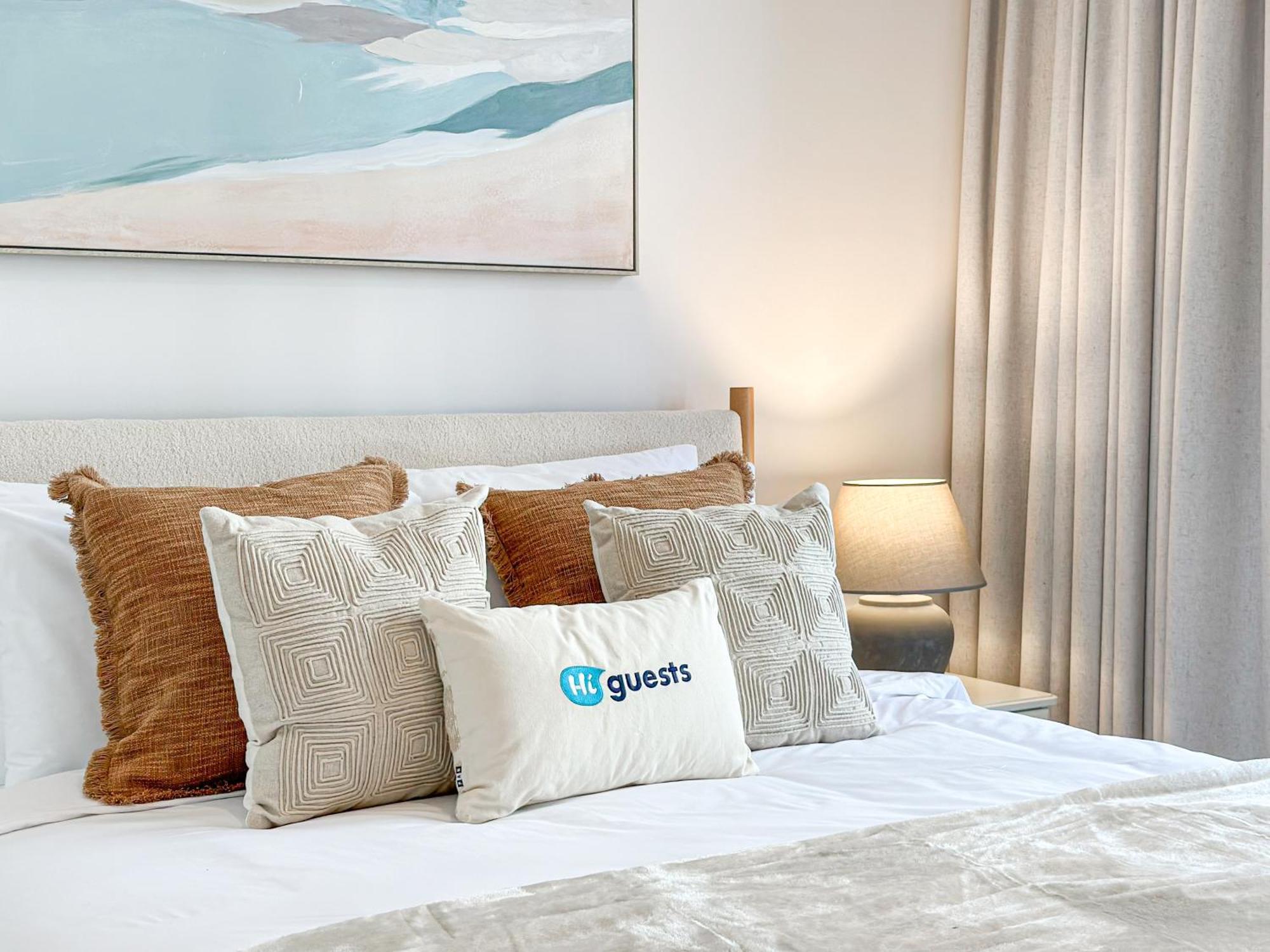 Higuests - Luxurious Boho 2br In La