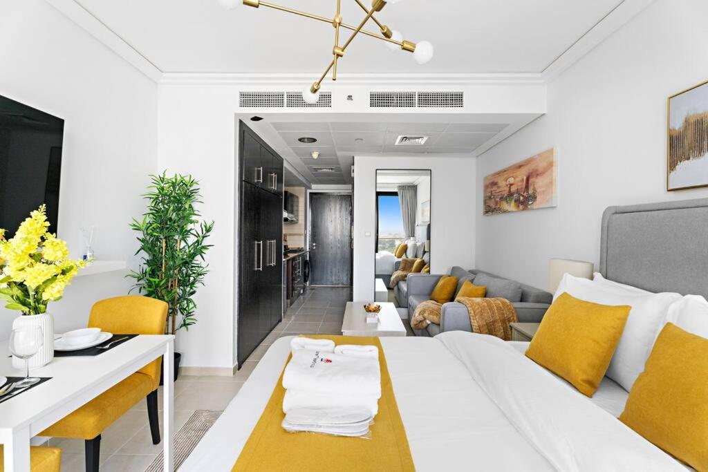 Apartment Newly Furnished In Jlt *