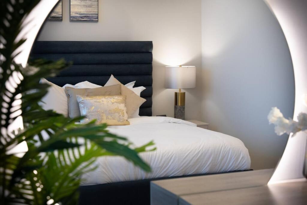 Apartment First Class 2br With Downtown View *